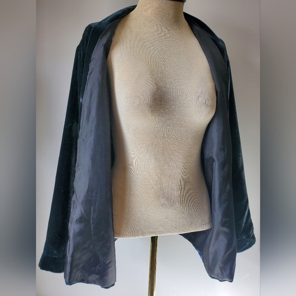 CHICO'S ANNIVERSARY COLLECTION silk/Rayon butterfly jacket. Size 1 (M/8) - Picture 10 of 15